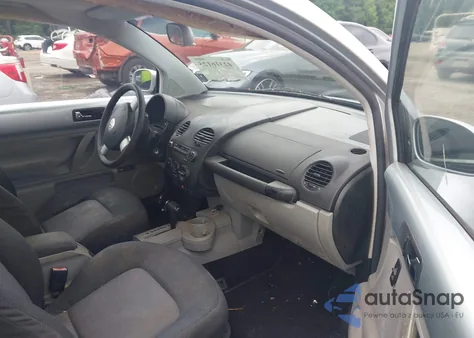 2004 Volkswagen New Beetle Gls 1.8T из США, поврежденный, VIN 3VWCD21C84M402662